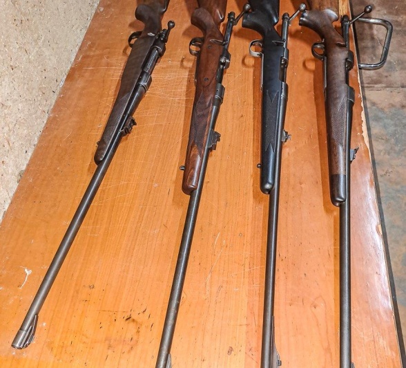 Four rifles used only by trained guides.  Four rifles used only by trained guides.