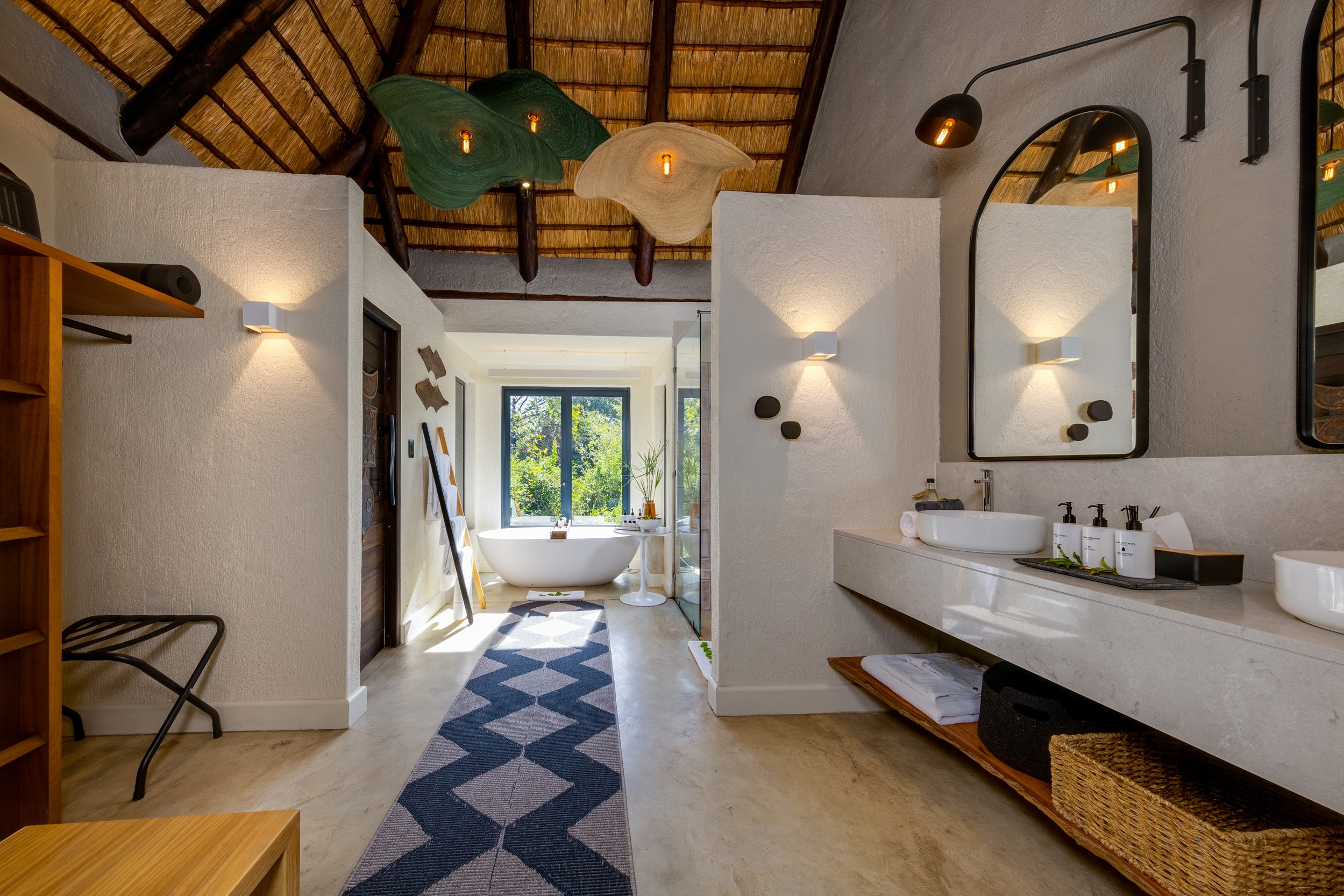 Sabi Sabi   Little Bush Camp   Suite   Bathroom