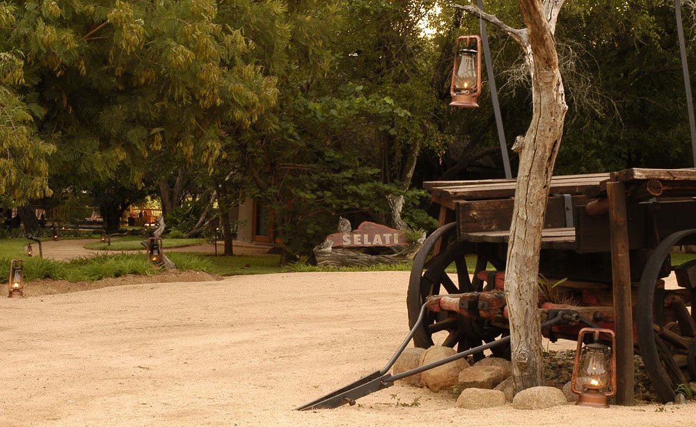 Selati Camp's entrance whispers tales of love, tradition, and timeless luxury. Selati Camp's entrance whispers tales of love, tradition, and timeless luxury.
