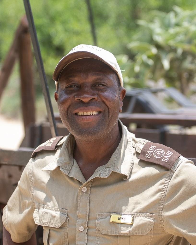 Portrait of legendary tracker Mike Ndlovu.