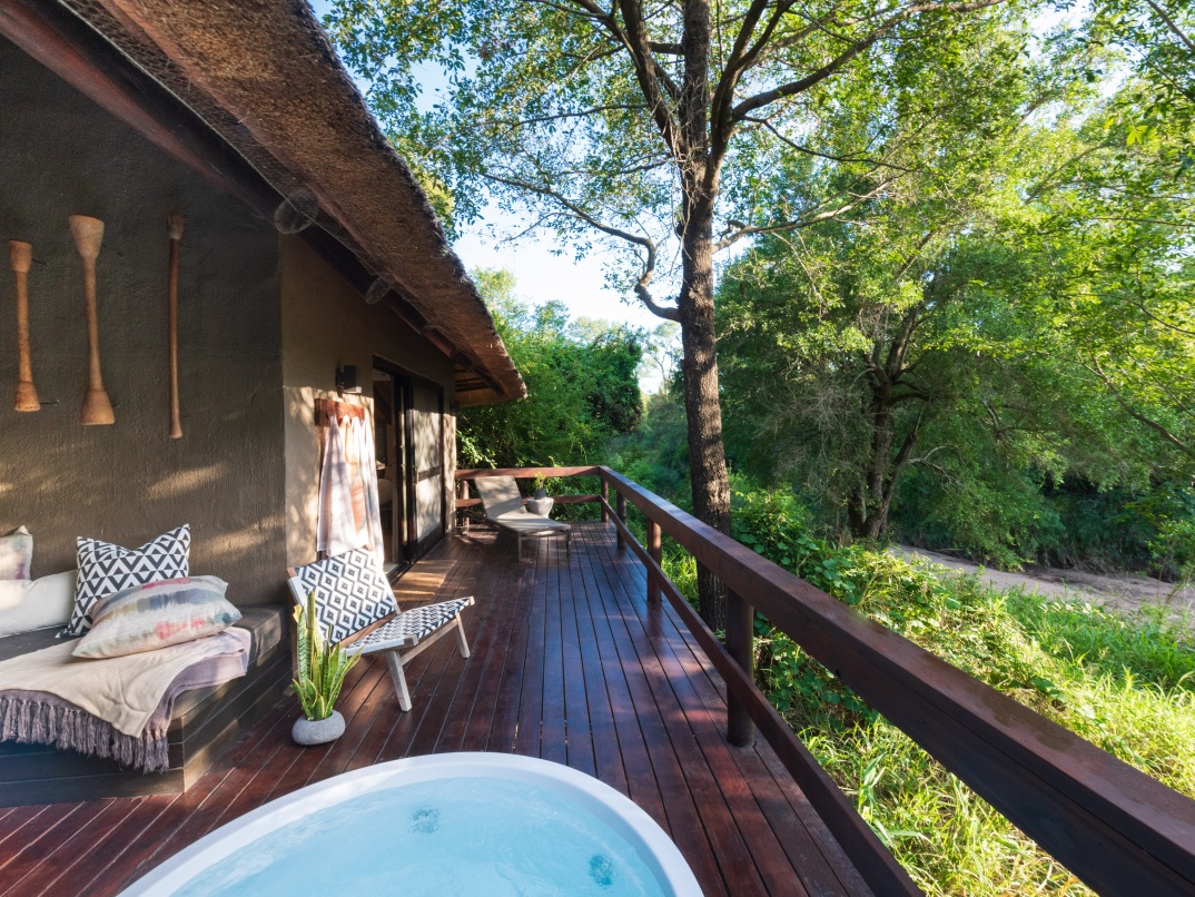 Enjoy unfettered views and maximum privacy at Sabi Sabi Little Bush Camp Luxury Suite. Enjoy unfettered views and maximum privacy at Sabi Sabi Little Bush Camp Luxury Suite.