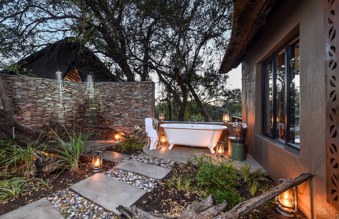 Be at one with nature in a luxurious outdoor bath at Selati Camp. Be at one with nature in a luxurious outdoor bath at Selati Camp.
