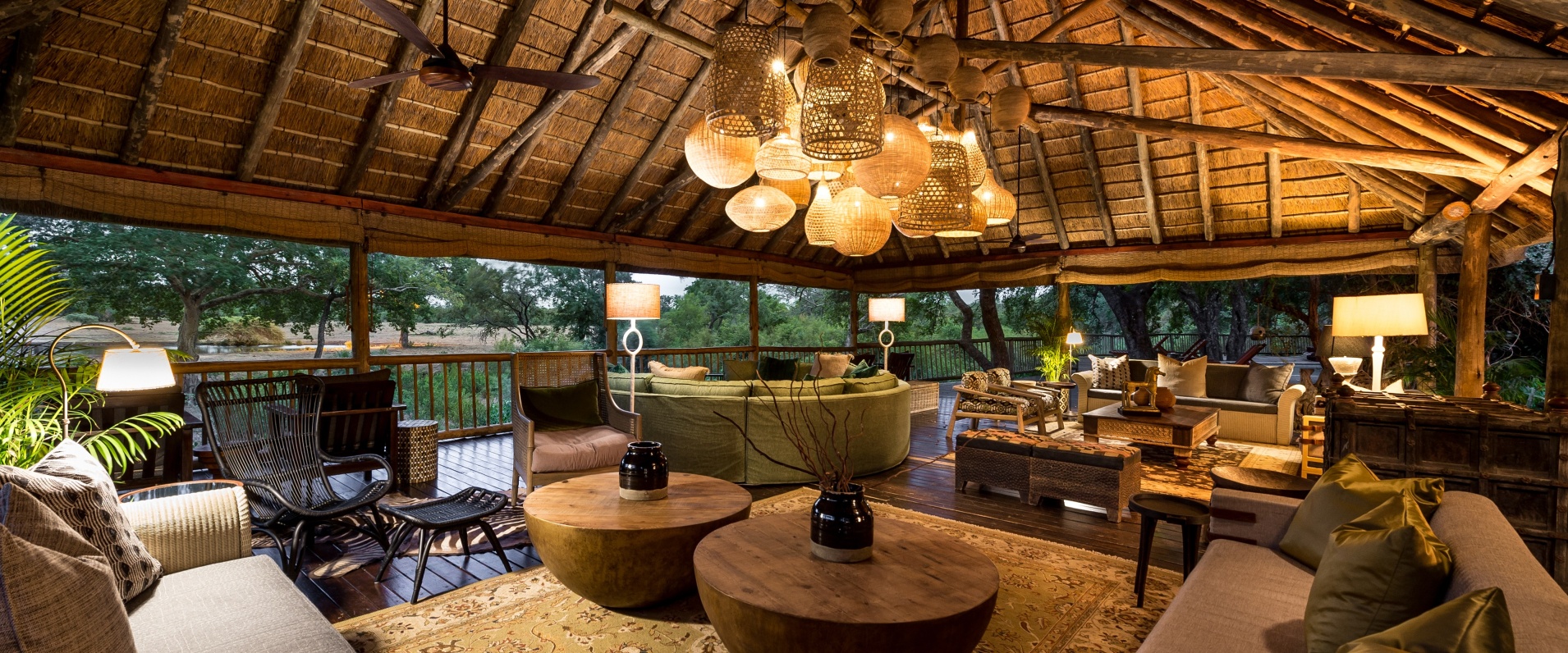 Immerse yourself in the vibrant décor of Sabi Sabi Bush Lodge, a treasure trove of African heritage.