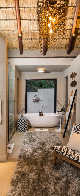 Little Bush Camp   Suite Bathroom