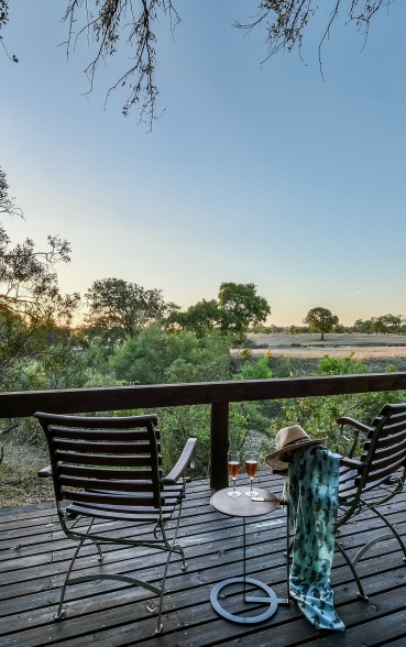 Sunset wonders from luxurious Sabi Sabi suite decks.