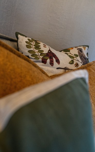 Indulge in Sabi Sabi Bush Lodge's opulent pillows, adorned with exquisite covers for a lavish touch. Indulge in Sabi Sabi Bush Lodge's opulent pillows, adorned with exquisite covers for a lavish touch.