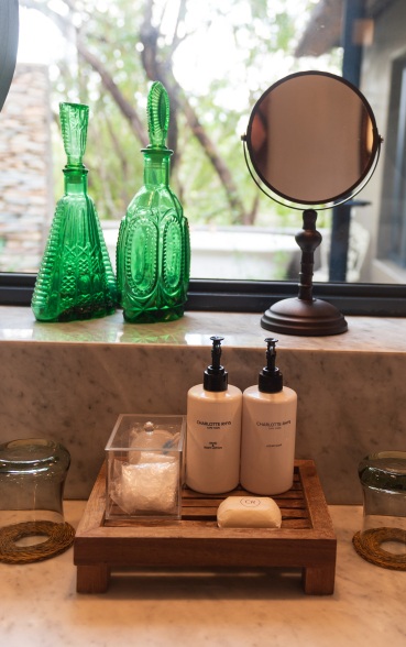 Amenities & luxury essentials at The Lourenço Marques Honeymoon Suite. Amenities & luxury essentials at The Lourenço Marques Honeymoon Suite.