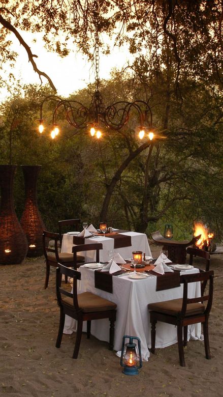 Little Bush Camp   Dining