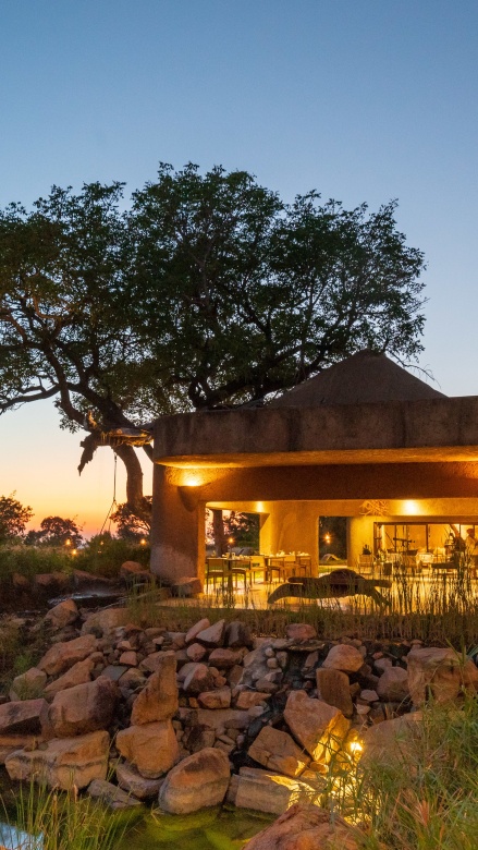 Cast your gaze upon the awe-inspiring exterior of Earth Lodge at Sabi Sabi. Cast your gaze upon the awe-inspiring exterior of Earth Lodge at Sabi Sabi.