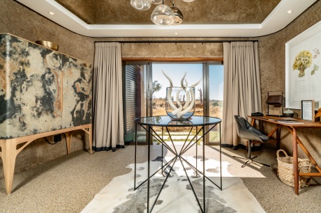 The beautiful entrance to the Earth Lodge Luxury Suite. The beautiful entrance to the Earth Lodge Luxury Suite.