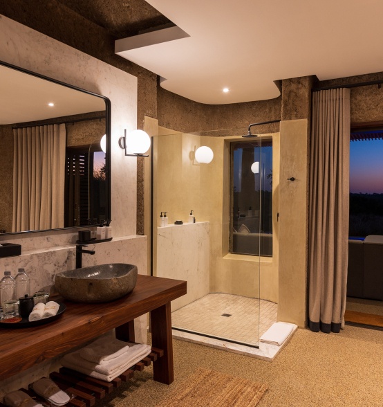 Sabi Sabi Earth Lodge Luxury Suite Bathroom