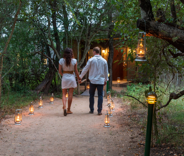 Ease into the seamless comfort of a Sabi Sabi luxury villa. Ease into the seamless comfort of a Sabi Sabi luxury villa.
