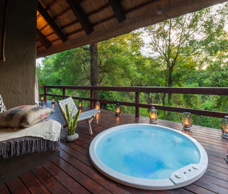 Expansive views from Sabi Sabi Little Bush Camp Luxury Suite deck. Expansive views from Sabi Sabi Little Bush Camp Luxury Suite deck.