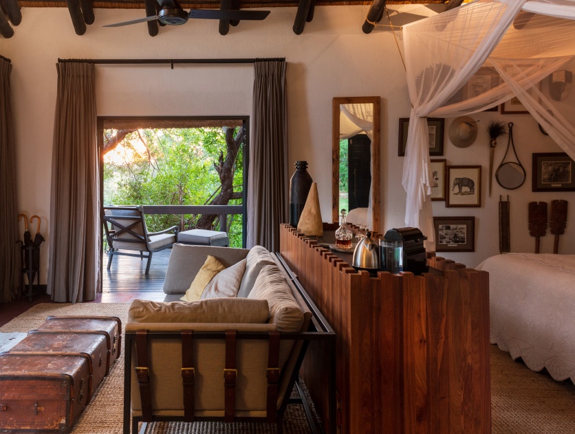 Step into the caress of your expansive Seltai Camp Luxury Suite. Step into the caress of your expansive Seltai Camp Luxury Suite.