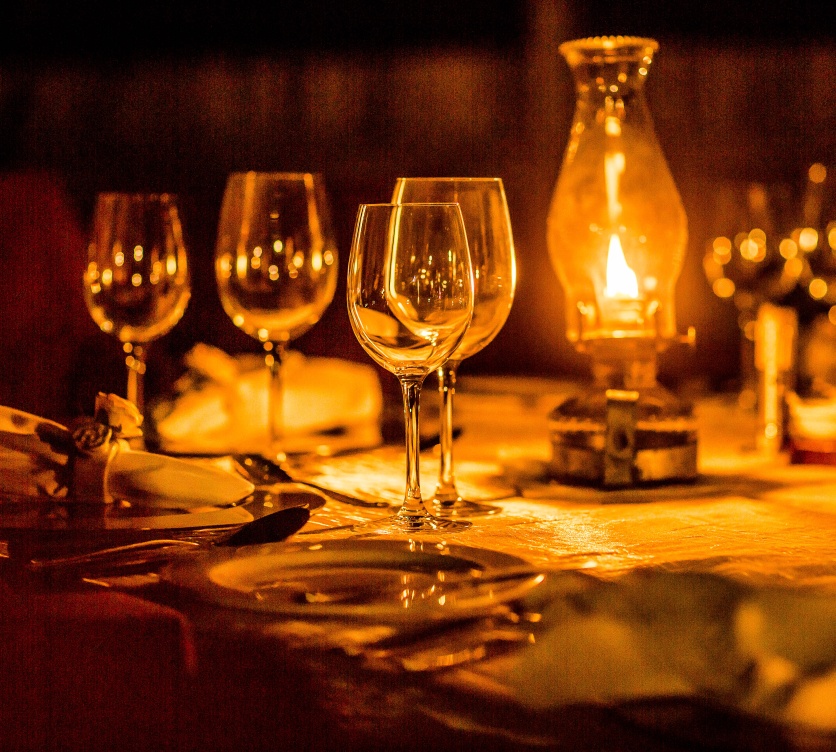 Dine in private under Africa’s glittering night sky at Bush Lodge.
