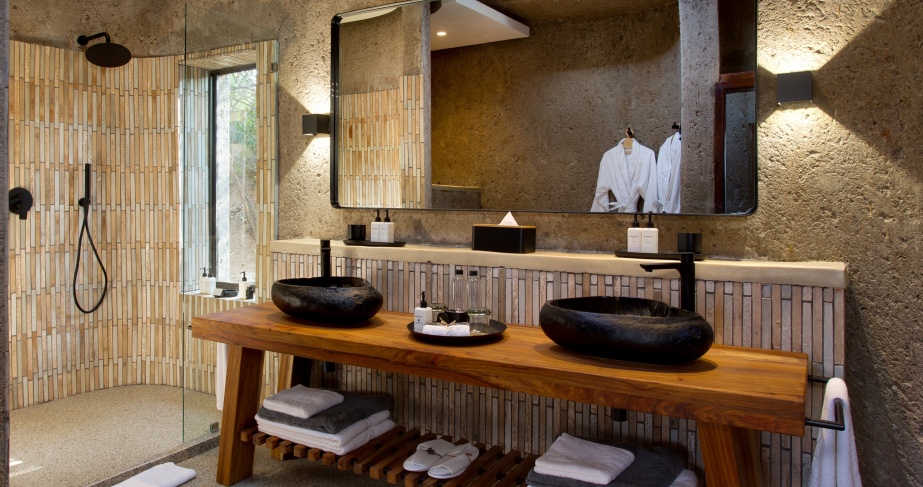 Amber Villa Second Bathroom 1