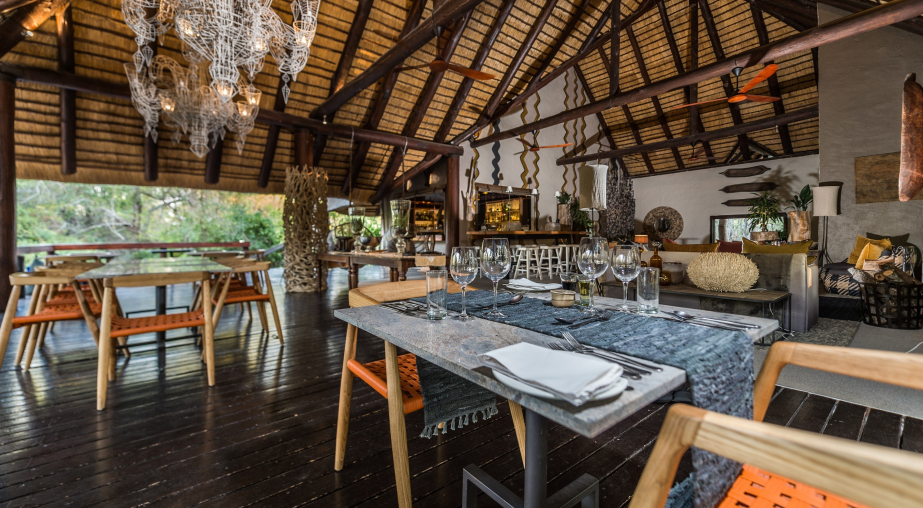 Little Bush Camp   Bar Dining Area