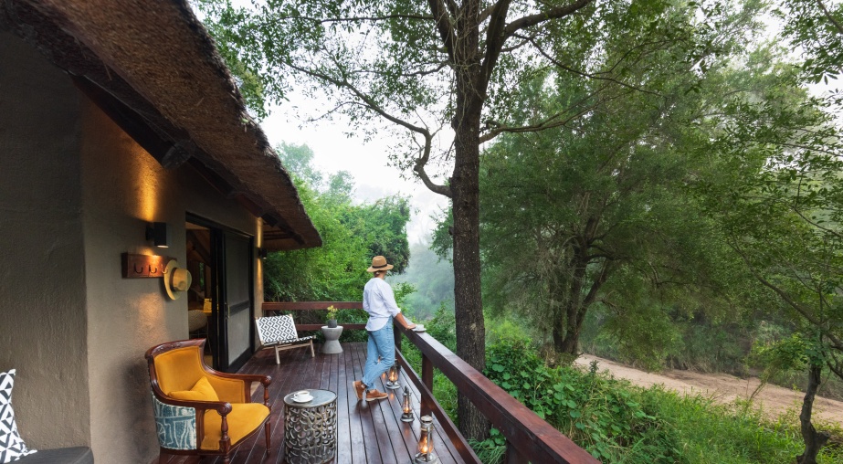 Little Bush Camp Luxury Suite with Private deck with riverbed and bushveld views. Little Bush Camp Luxury Suite with Private deck with riverbed and bushveld views.