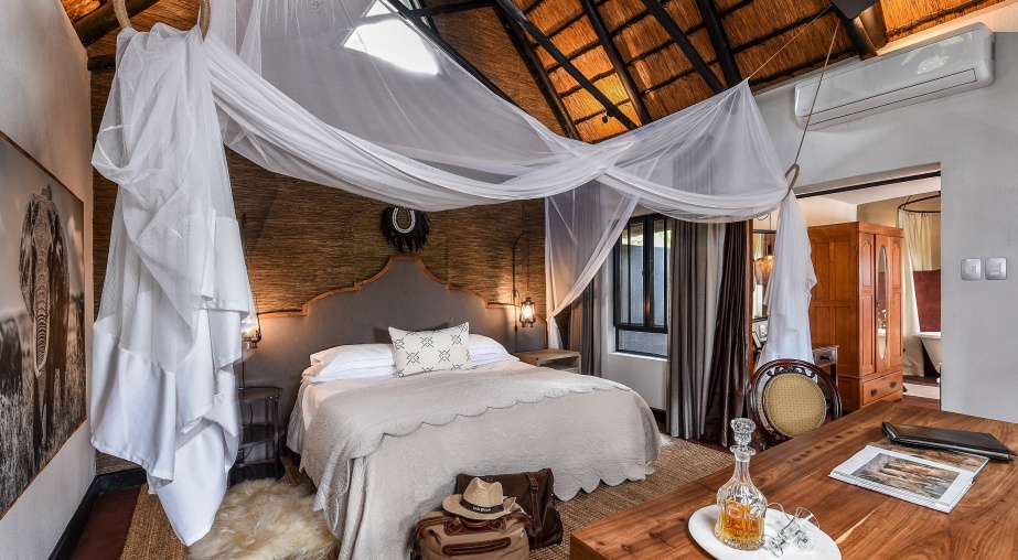 The Lourenço Marques Honeymoon Suite at Sabi Sabi.