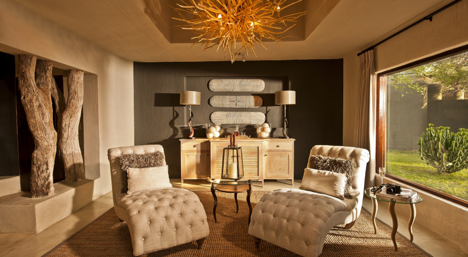 Bush Lodge   Mandleve Suite Lounge 1