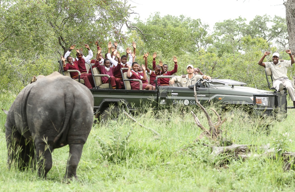 Huntington school children on a safari. Huntington school children on a safari.