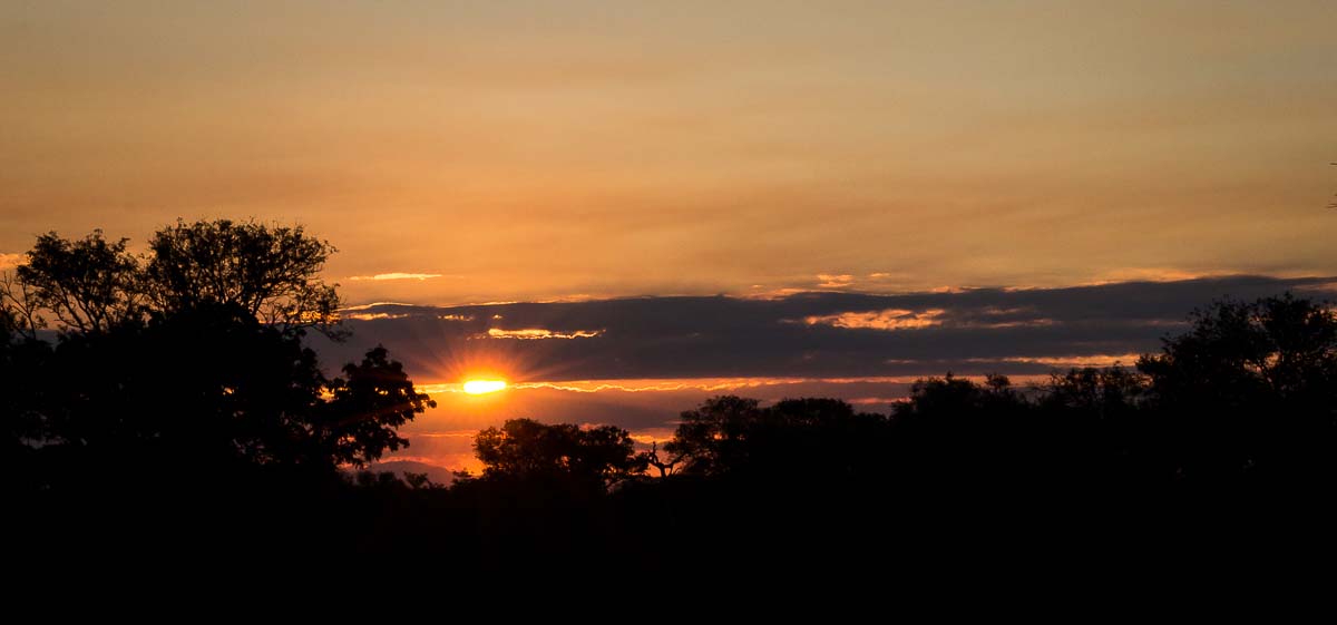 10Sheldon Hooper Setting Sun Over The Bush 10Sheldon Hooper Setting Sun Over The Bush