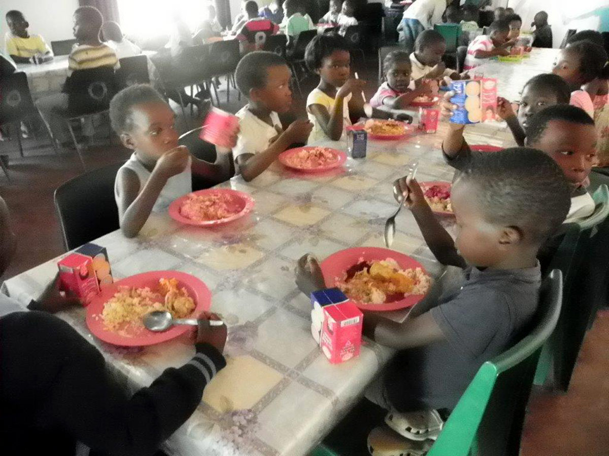 Mealtime 377 1200px Mealtime 377 1200px