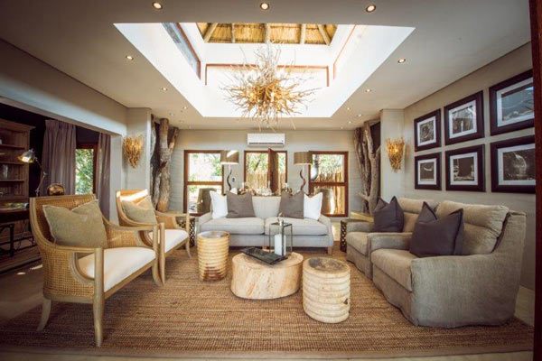 Bush Lodge   Luxury Family Suite   Lounge LOW RES
